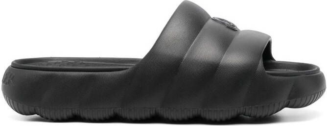 Moncler Lilo gewattteerde slippers Zwart