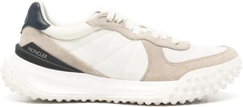 Moncler City Trek sneakers met studs en vlakken Wit