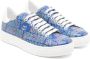 Moschino Kids all-over logo print sneakers Blauw - Thumbnail 1