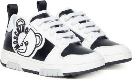 Moschino Kids Leren sneakers met logoplakkaat Wit