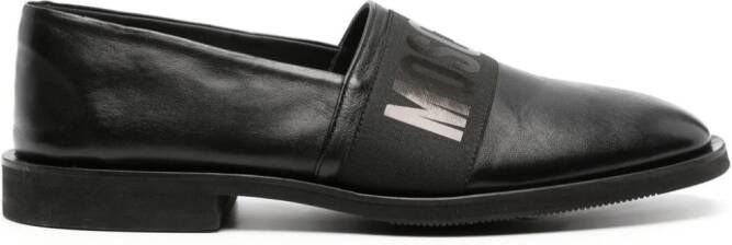 Moschino Leren loafers met logoprint Zwart