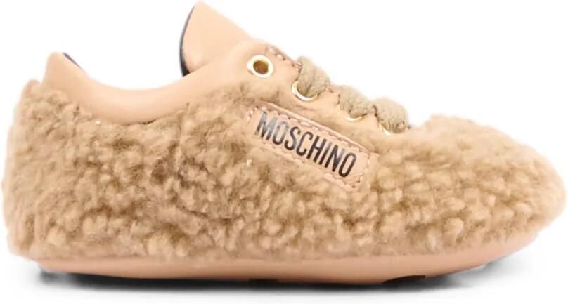 Moschino Kids Sneakers met lammy-effect en logo-patch Beige