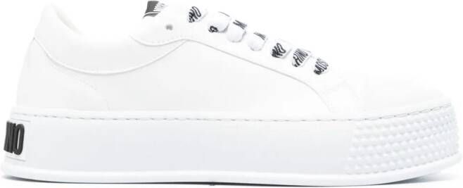 Moschino Sneakers met logo-reliëf Wit