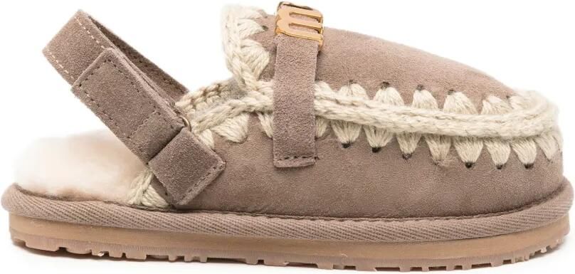 Mou Kids Slippers met logo-plakkaat en stiksels Bruin