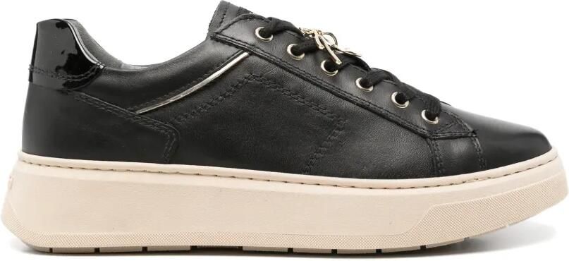 NERO GIARDINI Sneakers met logo amulet Zwart