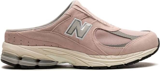 New Balance 2002R "Pink Sand" sneaker muiltjes Roze