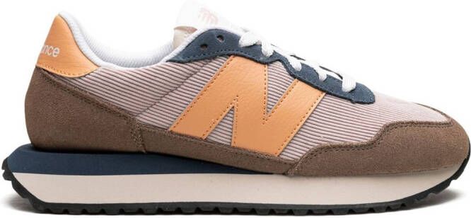 New Balance 237 sneakers met print Bruin