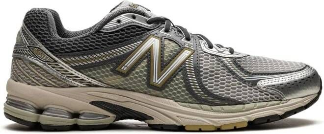New Balance 1906R sneakers met logopatch Grijs