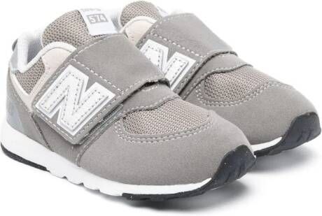 New Balance Kids 574 sneakers met klittenband Grijs