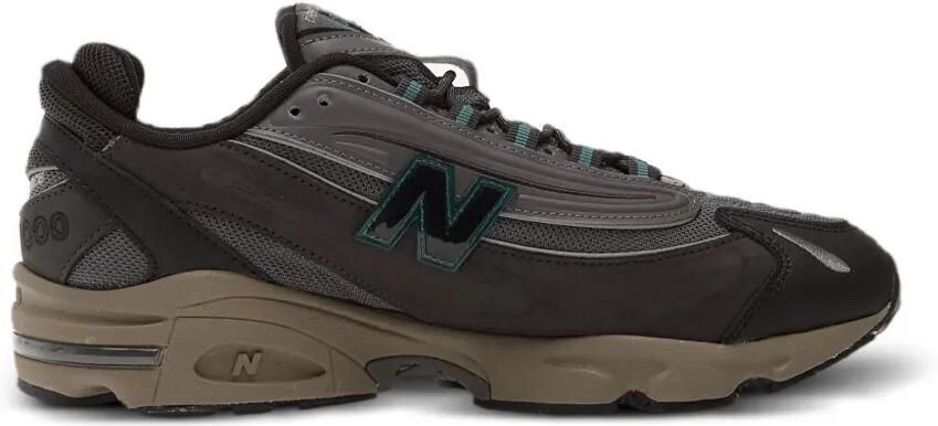 New Balance 9060 sneakers met mesh vlak Beige