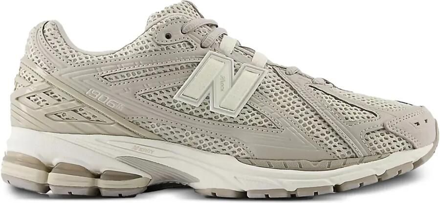 New Balance 1906R sneakers met vlakken Beige