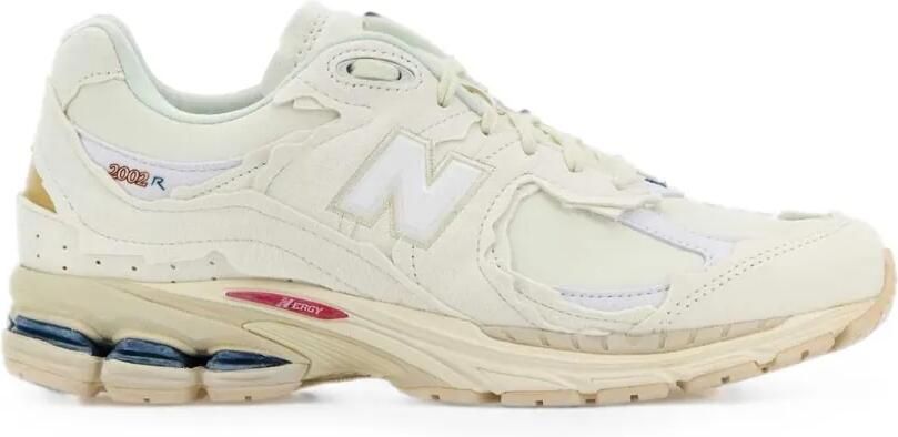 New Balance 2002R Protection Pack schoenen Beige