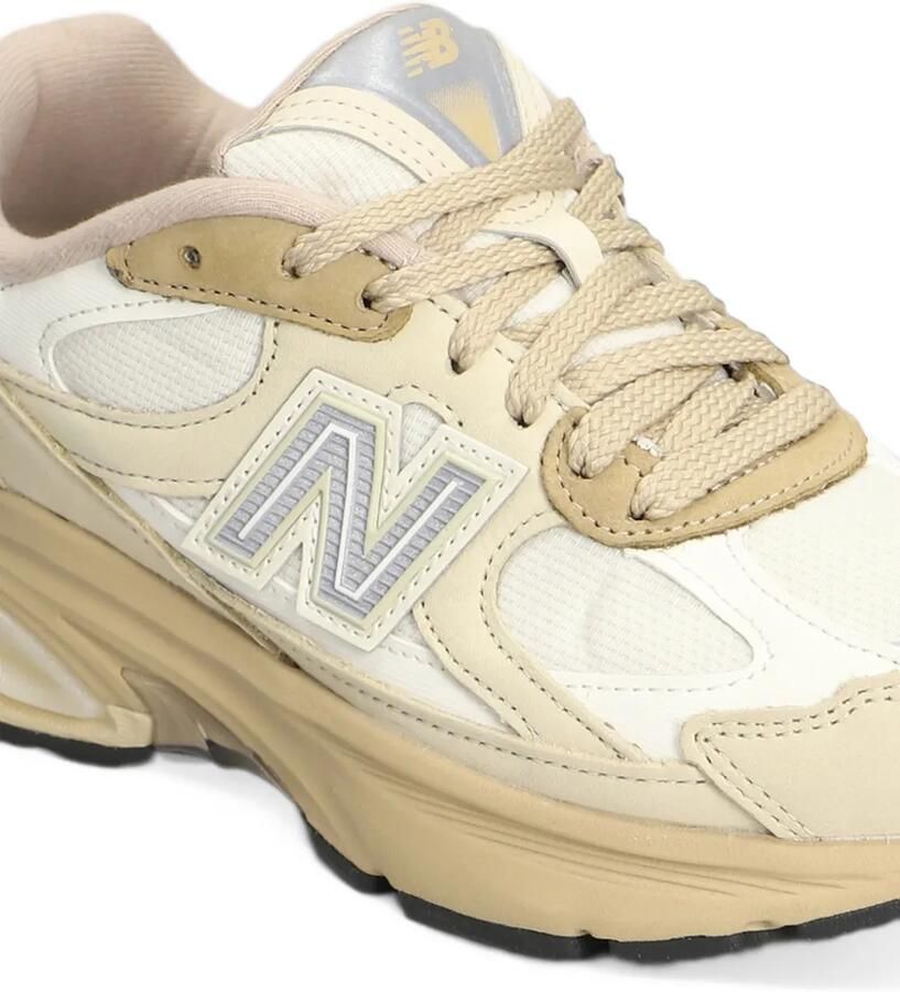 New Balance 2010 panelled low-top sneakers Beige - Foto 2