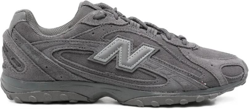 New Balance 204L sneakers met logo-patch Grijs