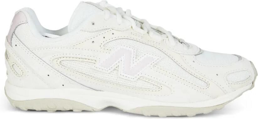 New Balance 204L sneakers met mesh vlakken Beige