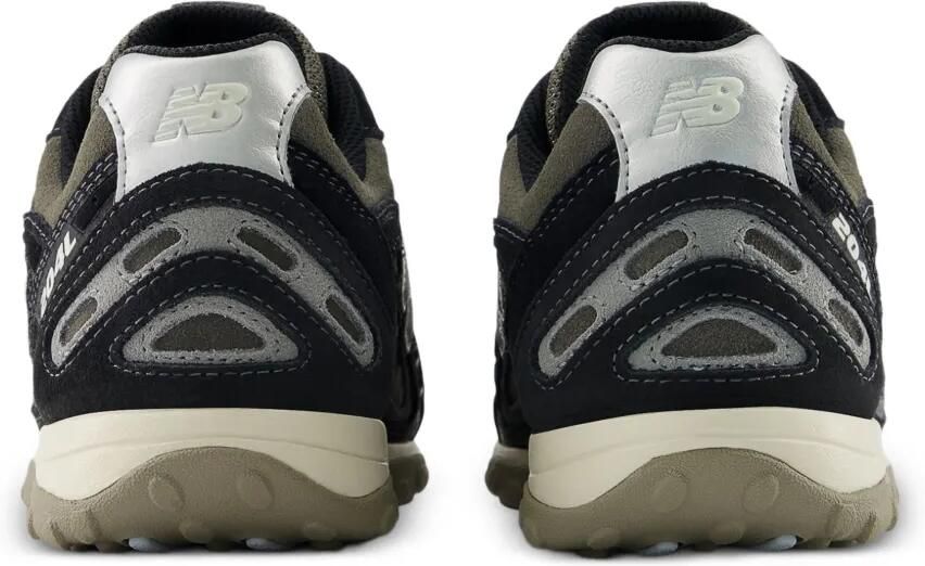 New Balance 204L suède sneakers Zwart