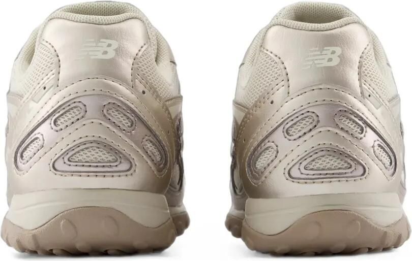 New Balance 204L v1 metallic-finish sneakers Beige - Foto 4