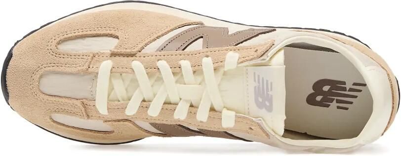 New Balance 471 sneakers met logo-patch en vlakken Beige