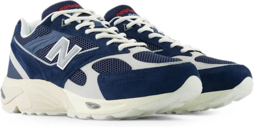 New Balance 327 sneakers met vlakken van kant Beige