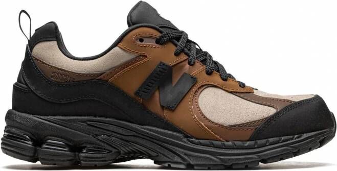 New Balance x The Base t 2002R sneakers Bruin