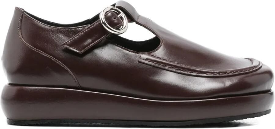 Nicole Saldaña Loafers met gespsluiting en T-bandje Bruin