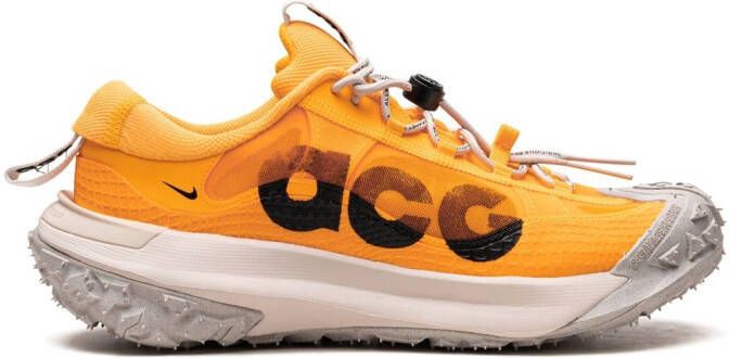 Nike "ACG Mountain Fly Low 2 Lase Orangesneakers" Oranje
