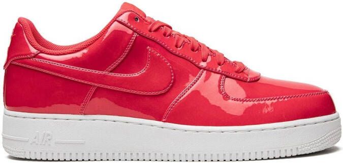 Nike "Air Force 1 07 LV8 UV sneakers van lakleer" Rood