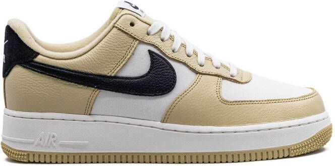 Nike Air Force 1 07 LX low-top sneakers Goud