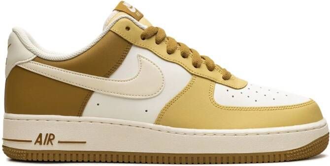 Nike Air Force 1 "Bronzine" sneakers Geel