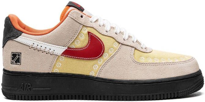Nike "Air Force 1 Somos Familia sneakers" Beige