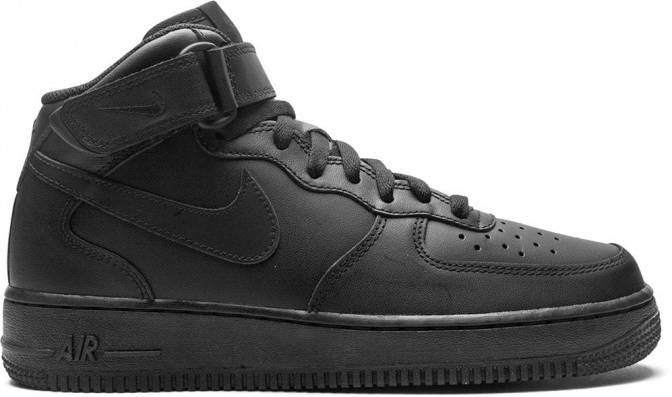 Nike "Air Force 1 Mid '07 2021 Release Triple Black sneakers" Zwart
