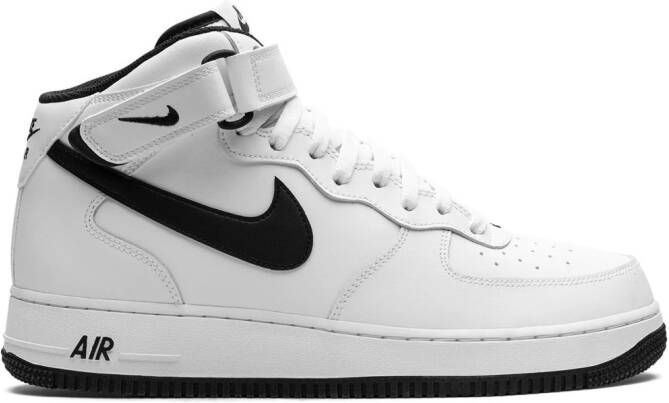 Nike "Air Force 1 Mid Wit Zwart"