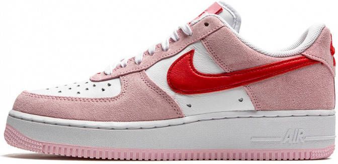 Nike "Air Force 1 Valentine's Day Love Letter sneakers" Roze