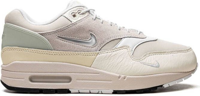 Nike air sales max beige heren