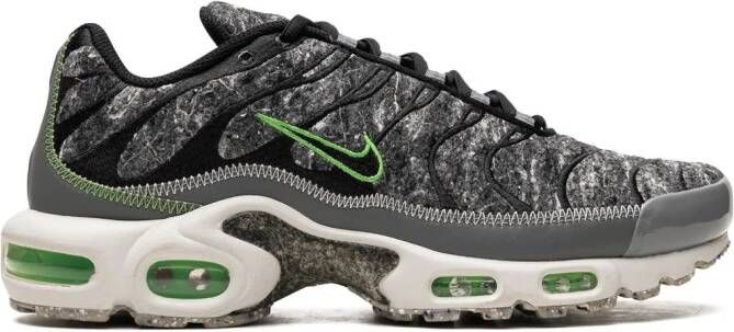 Nike "Air Max Plus Essential Crater Green sneakers" Zwart