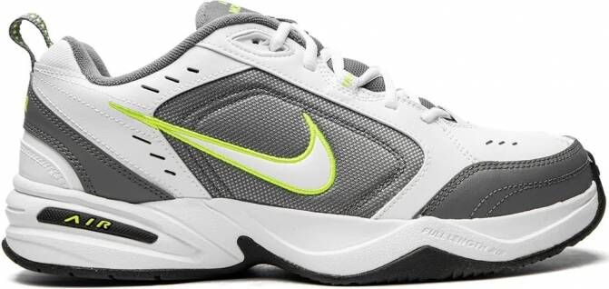 Nike Zoom Vomero 16 low-top sneakers Grijs