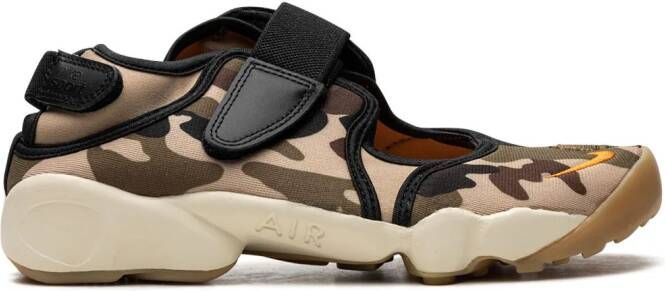 Nike "Air Rift Camo sneakers" Bruin