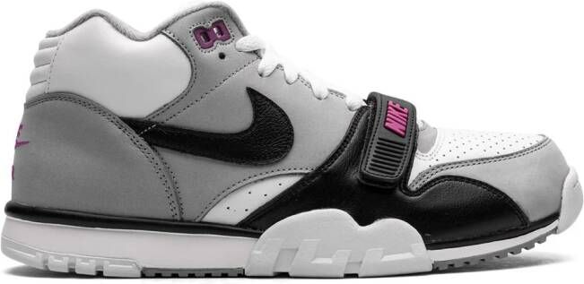 Nike "Renew In-Season TR 12 Dark Smoke Grey Lilac sneakers" Zwart