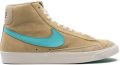 Nike "Blazer mid-top '77 SE Tan Blue sneakers" Beige - Beige