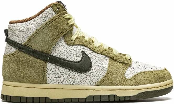 Nike "Dunk Hi Retro Re-Raw sneakers" Groen