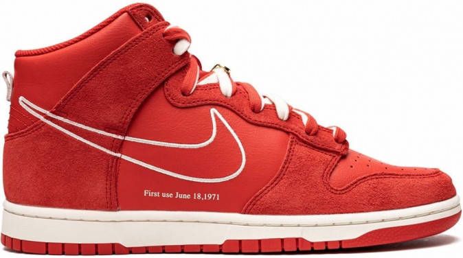 Nike Dunk Hi SE sneakers Rood