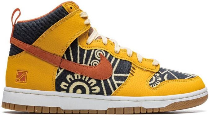 Nike Dunk High 'Somos Familia' sneakers Geel