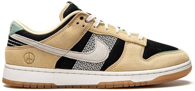 Nike "Dunk Low Rooted In Peace sneakers" Beige