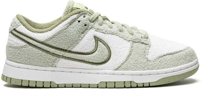 Nike "Dunk Low SE Honeydew sneakers " Groen