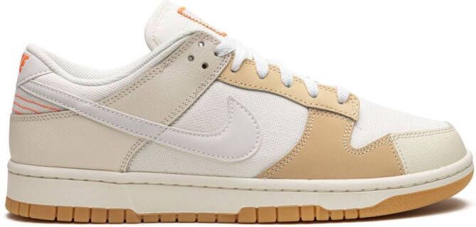 Nike " Dunk Low SE If Lost Return To sneakers" Wit