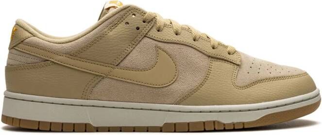 Nike "Dunk Low Wheat suède sneakers" Beige