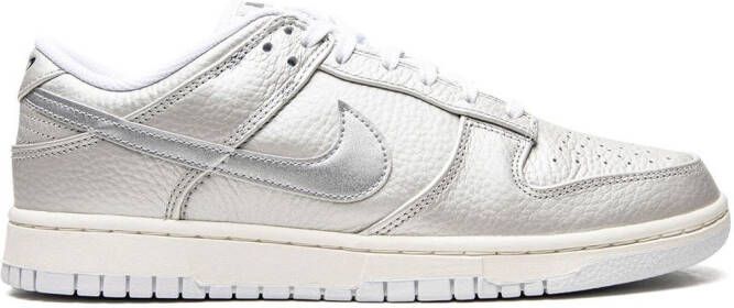 Nike "Dunk Low Metallic Silver sneakers " Zilver