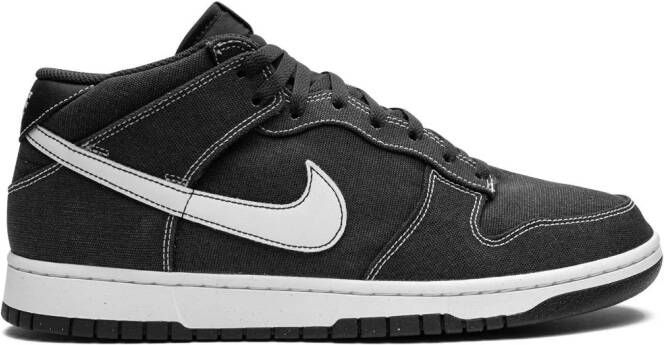 Nike "Dunk Mid Off Noir sneakers" Zwart