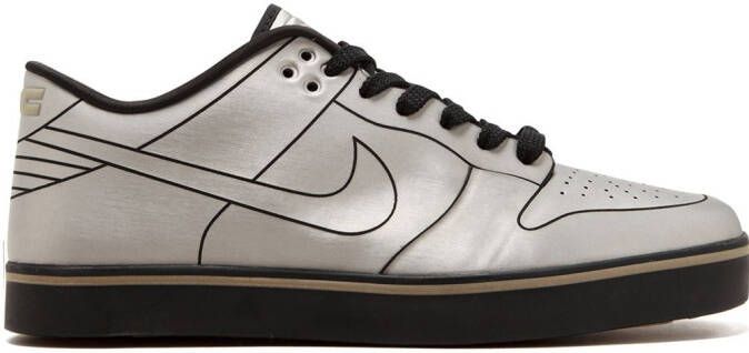 Nike Dunk SE Delorean sneakers Grijs