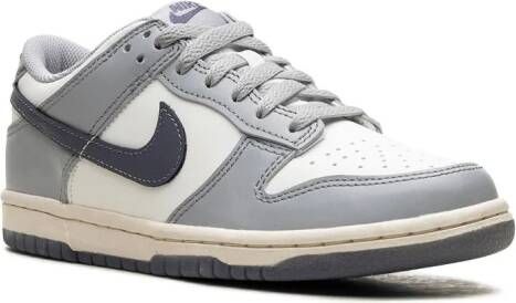 Nike Kids Dunk Low "Light Carbon" sneakers Grijs